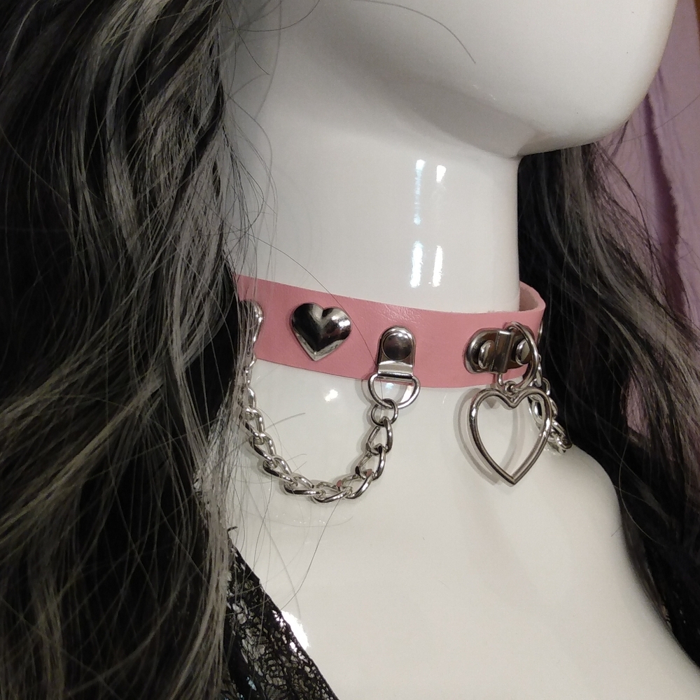 Sexy Choker Pink Adjustable With Silver Hearts, Chains And Buckle